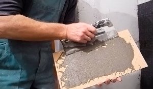 Грунтуем плитку на сдир